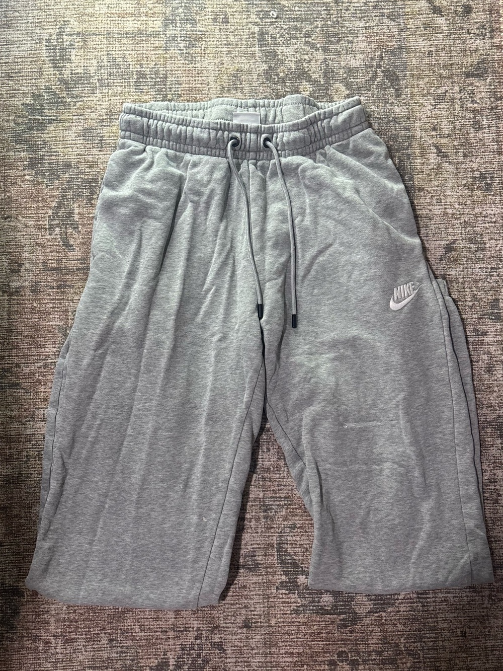 Women’s gray Nike sweatpants